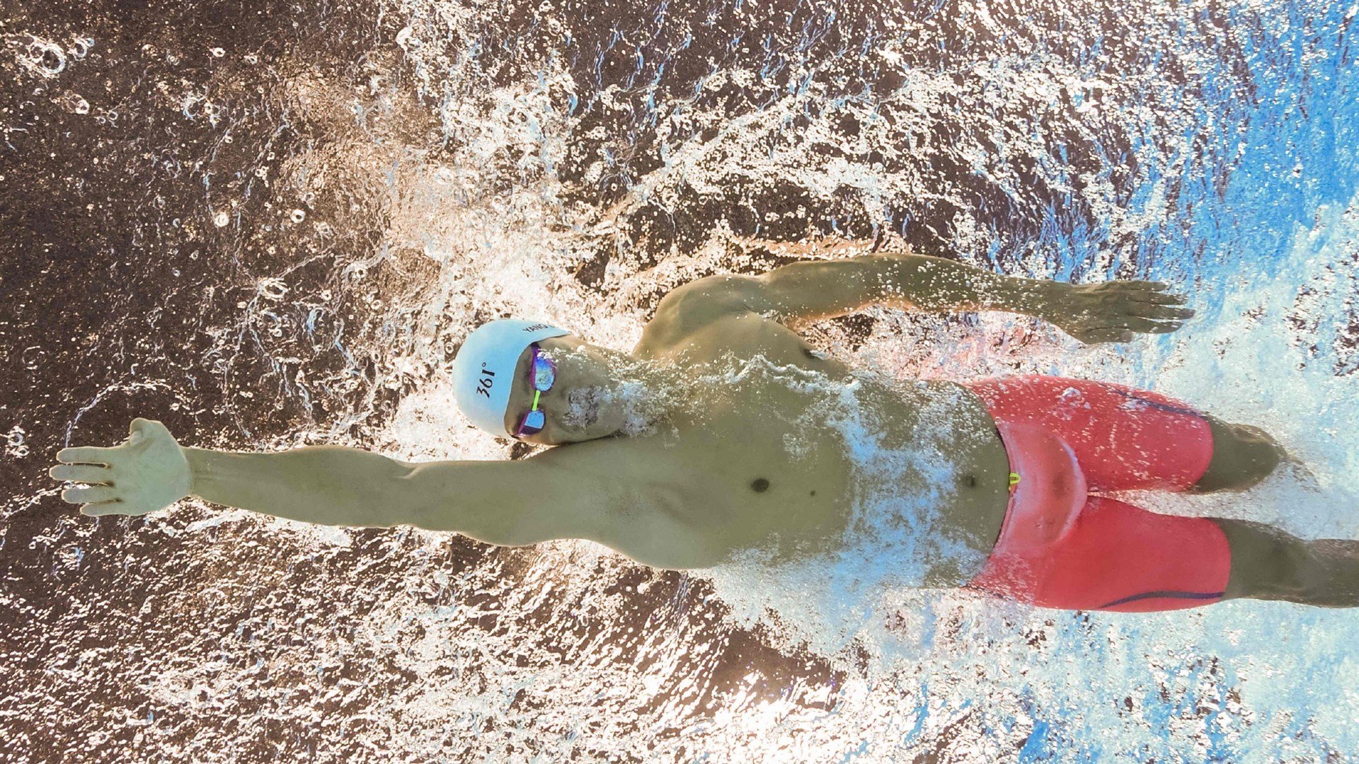 混合泳团体比利时协作顺畅，混合游泳比赛视频