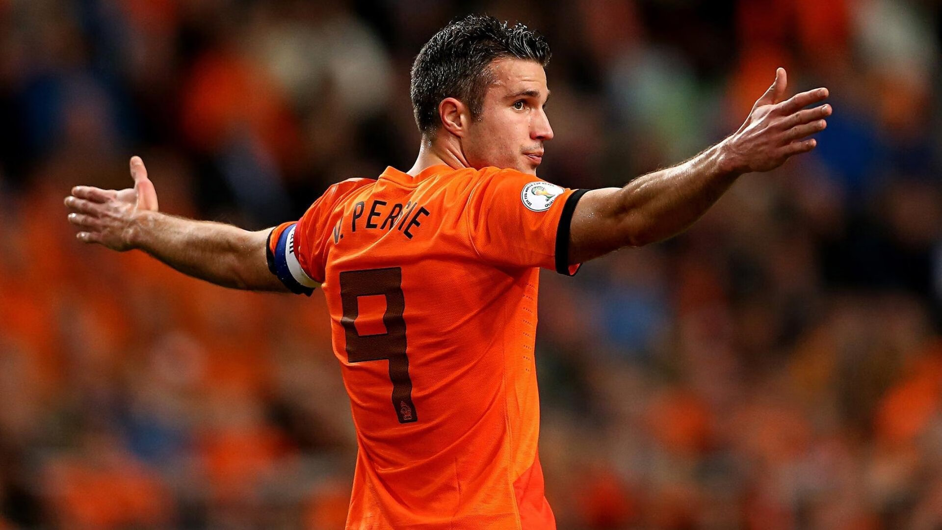 足球运动与气候变化议题结合，倡导绿色低碳生活方式，影响足球比赛的气象因素